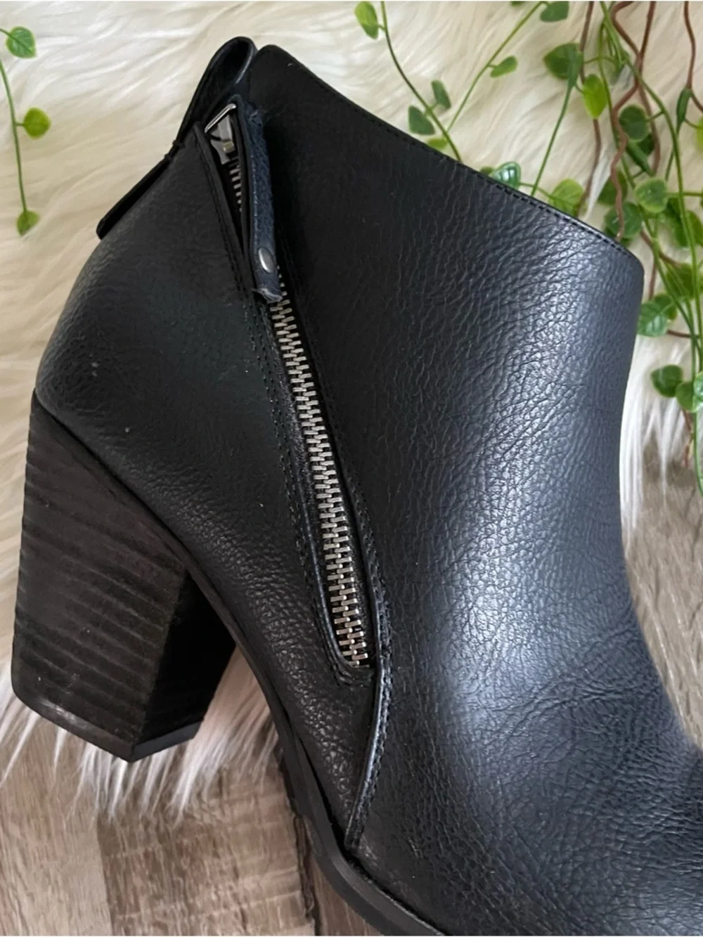 Torrid Side Zip Heel Bootie Ankle Boot Size 10.5 WW